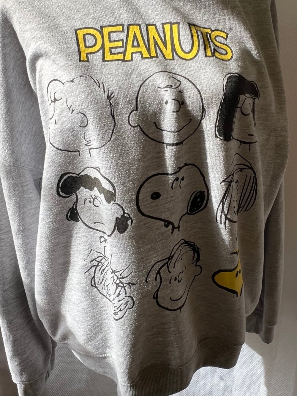 Peanuts Vintage Crewneck "Many Faces" Sweatshirt - Picture 3 of 11